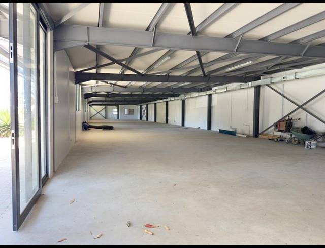 INDUSTRIAL PROPERTY TO RENT IN CLAREMONT